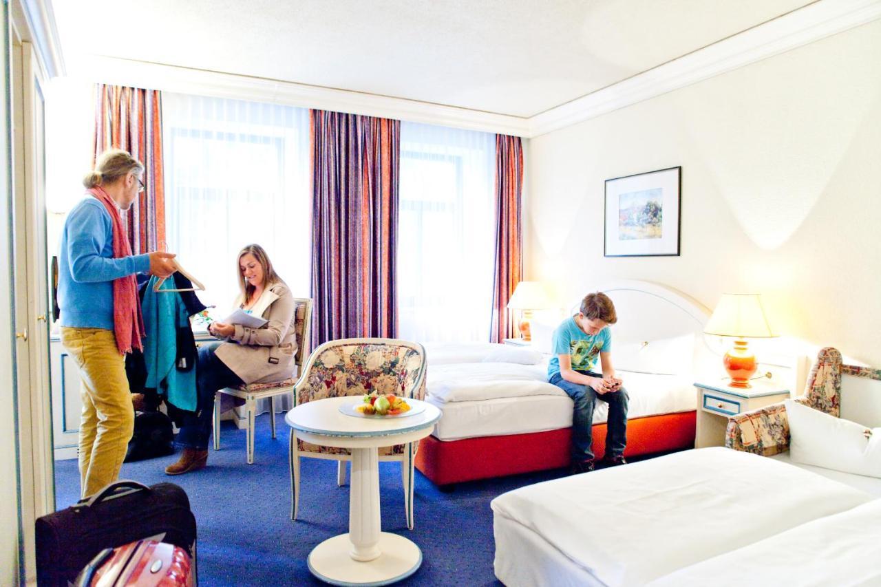 Hotel Weisses Ross Мариенберг Екстериор снимка